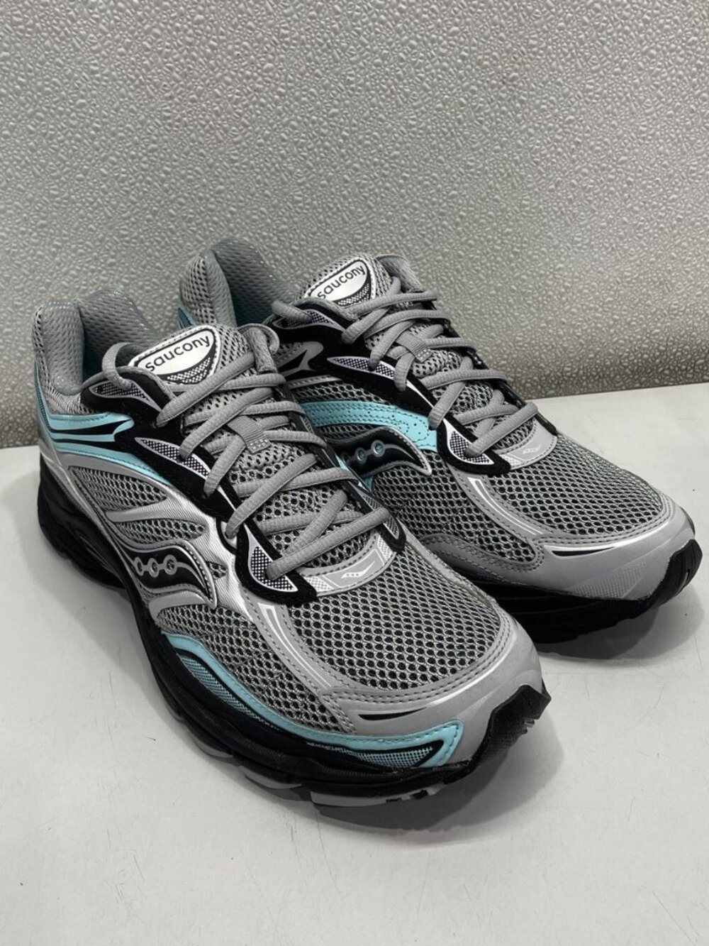 Saucony Progrid OMNI 9 Casual Shoes Men's US 12, Fossil & Splash